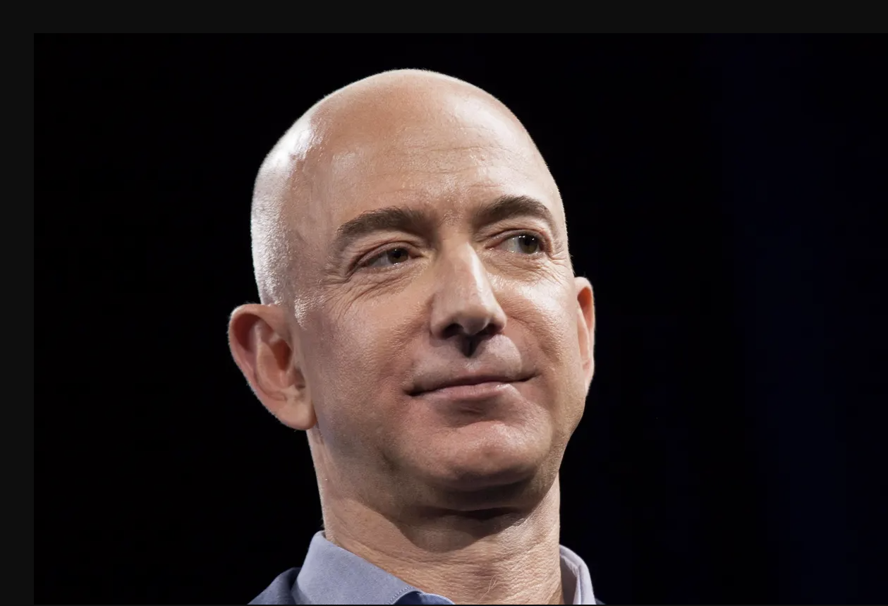Choc sur Wall Street : Jeff Bezos perd 16 milliards $, Amazon connaît sa pire journée boursière en plus de deux ans